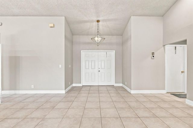 9960 Majestic Way, Boynton Beach, FL 33437