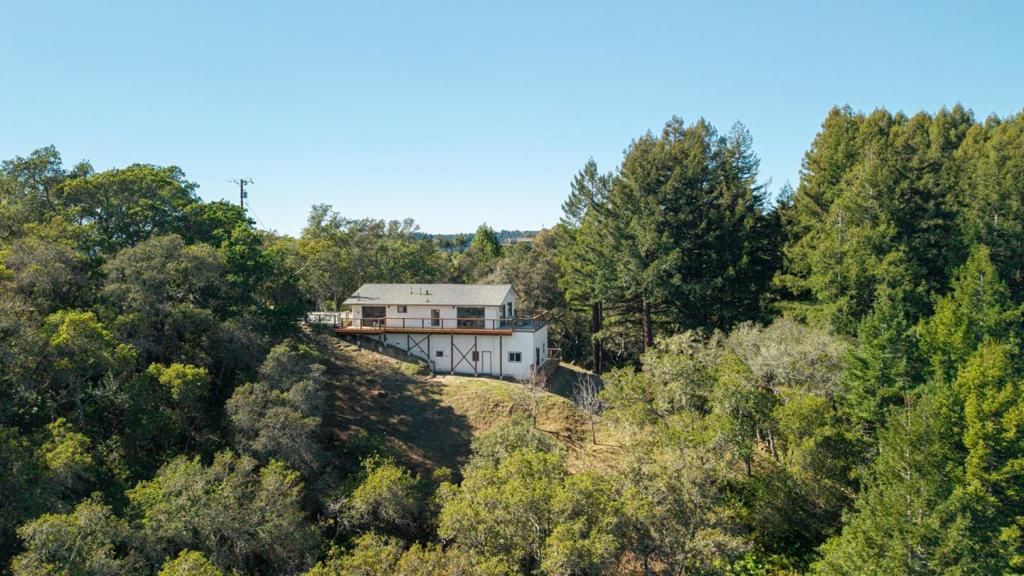 Image 6 of property listing at 1130 Hidden Valley Road, Soquel, CA 95073