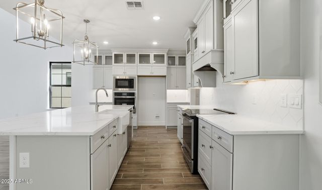 1070 E Yellowstone Place, Chandler, AZ 85249