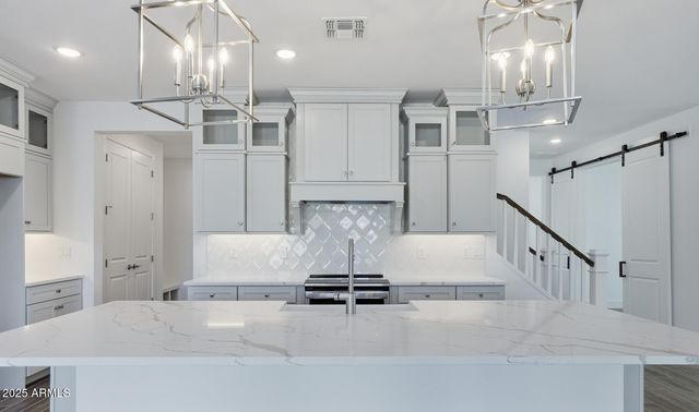 1070 E Yellowstone Place, Chandler, AZ 85249