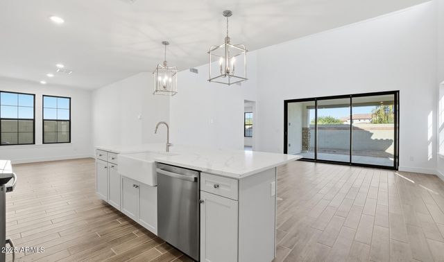 1070 E Yellowstone Place, Chandler, AZ 85249