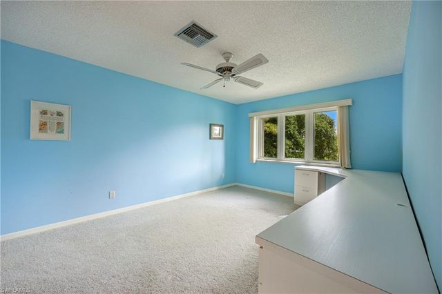 1668 Spoonbill LN B, Naples, FL 34105