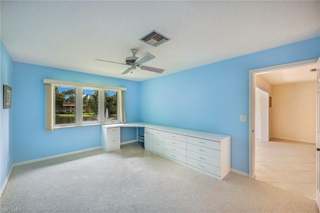 1668 Spoonbill LN B, Naples, FL 34105