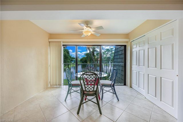 1668 Spoonbill LN B, Naples, FL 34105