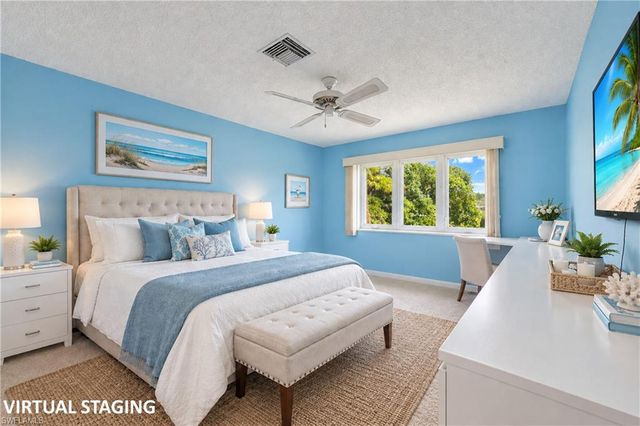 1668 Spoonbill LN B, Naples, FL 34105