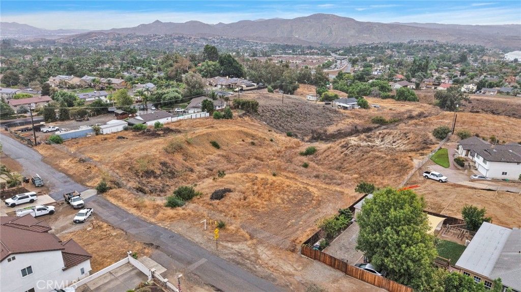 3255 Howe Street, Corona, CA 92881 — photo 4