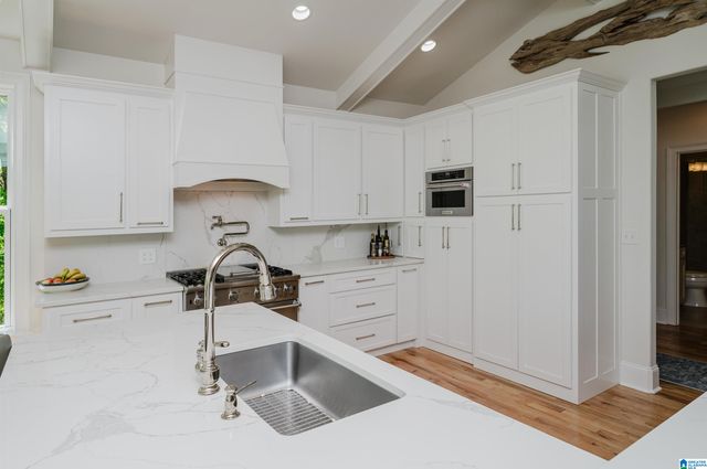 705 LAKEVIEW CREST DRIVE, Pell City, AL 35128