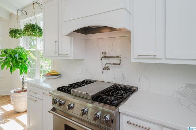 705 LAKEVIEW CREST DRIVE, Pell City, AL 35128