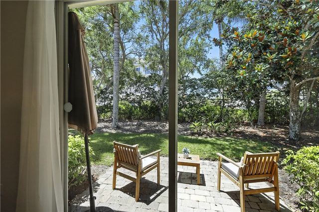 2083 Indian Summer Lane, Vero Beach, FL 32963