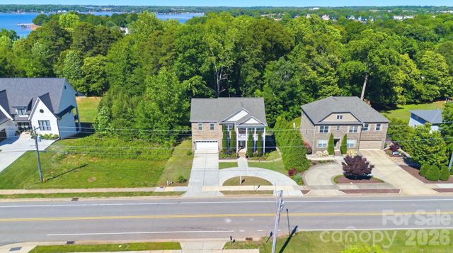 21904 Torrence Chapel Road, Cornelius, NC 28031