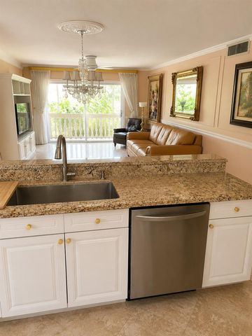 219 NE 14th Ave 306, Hallandale Beach, FL 33009