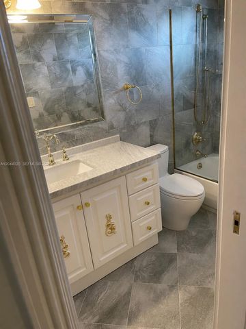 219 NE 14th Ave 306, Hallandale Beach, FL 33009