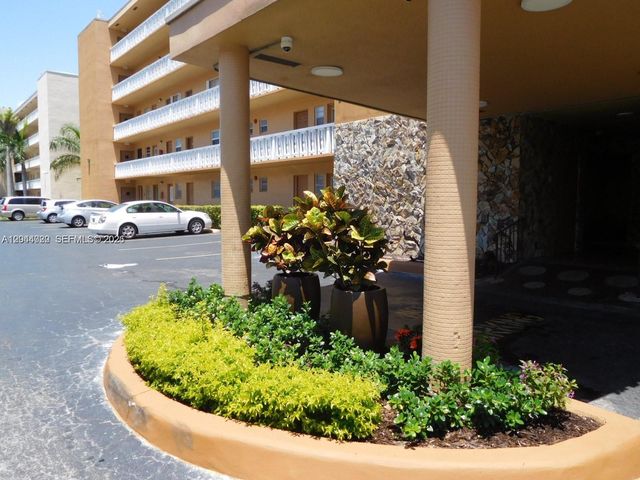219 NE 14th Ave 306, Hallandale Beach, FL 33009