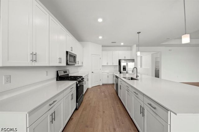 20446 Napa LOOP, Estero, FL 33928