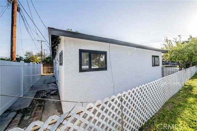 932 S Bon View Avenue, Ontario, CA 91761