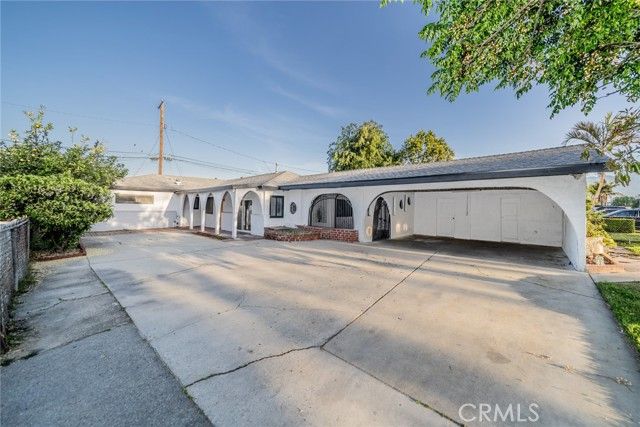 932 S Bon View Avenue, Ontario, CA 91761