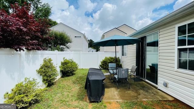 559 W Oaks Drive, Woodstock, GA 30188