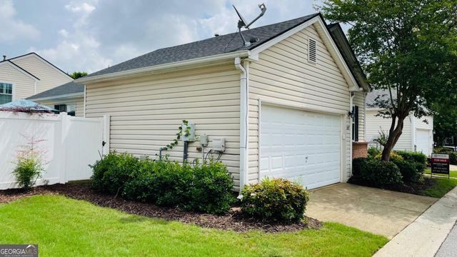 559 W Oaks Drive, Woodstock, GA 30188