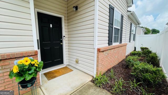 559 W Oaks Drive, Woodstock, GA 30188