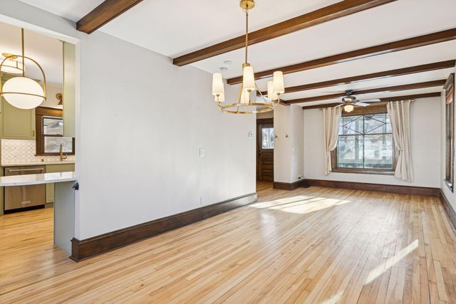 939 Linwood Avenue, Saint Paul, MN 55105