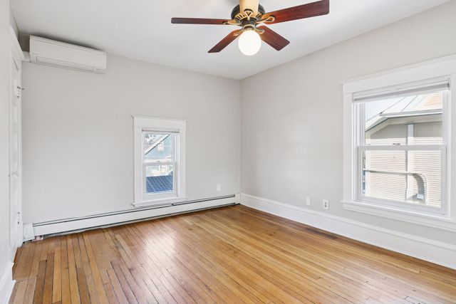 939 Linwood Avenue, Saint Paul, MN 55105