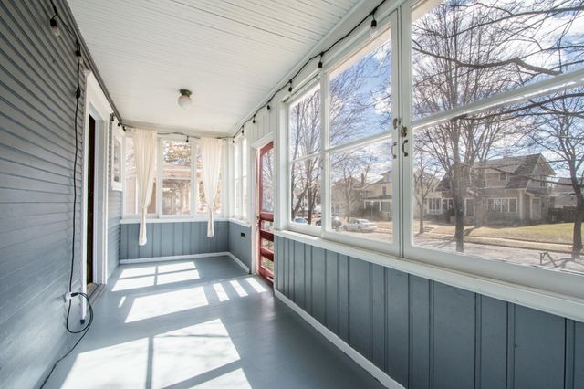 939 Linwood Avenue, Saint Paul, MN 55105