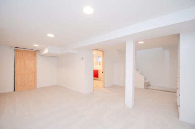 939 Linwood Avenue, Saint Paul, MN 55105