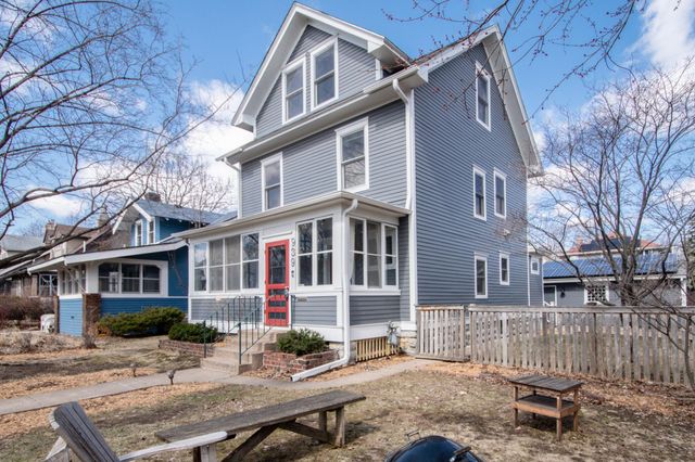 939 Linwood Avenue, Saint Paul, MN 55105