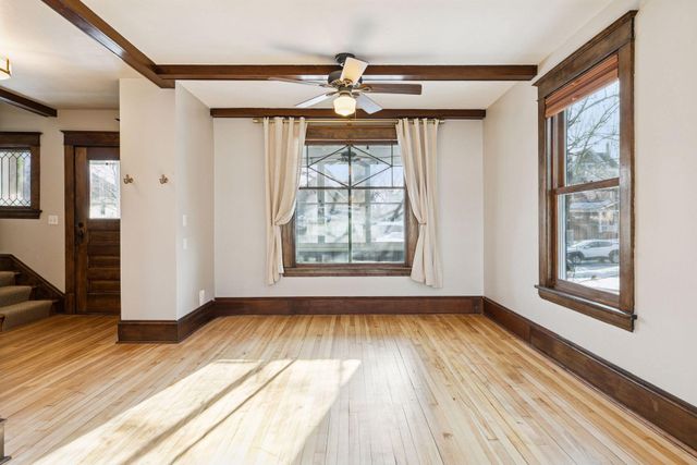 939 Linwood Avenue, Saint Paul, MN 55105