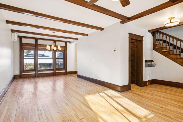 939 Linwood Avenue, Saint Paul, MN 55105