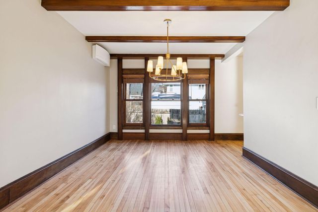 939 Linwood Avenue, Saint Paul, MN 55105