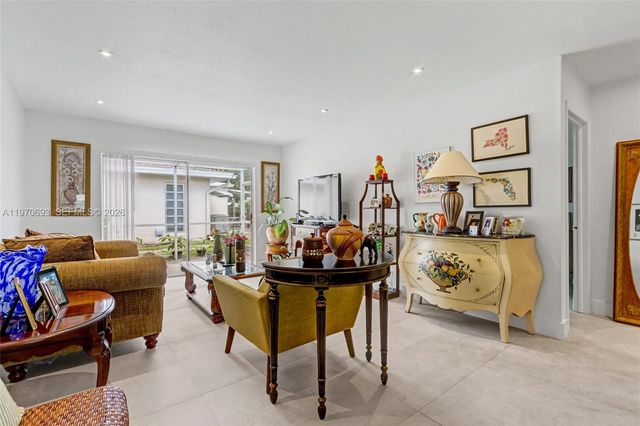 8953 Warwick Drive 8953, Boca Raton, FL 33433