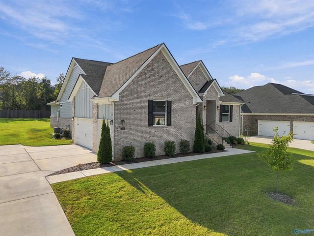310 Merrydale Drive, Huntsville, AL 35811