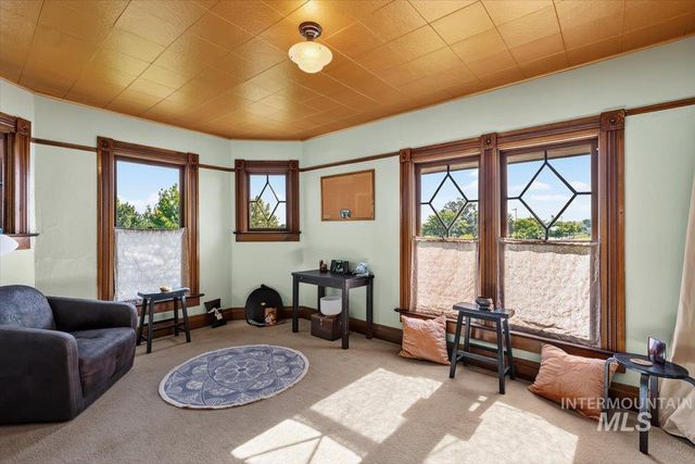 3904 S Indiana Avenue, Caldwell, ID 83605