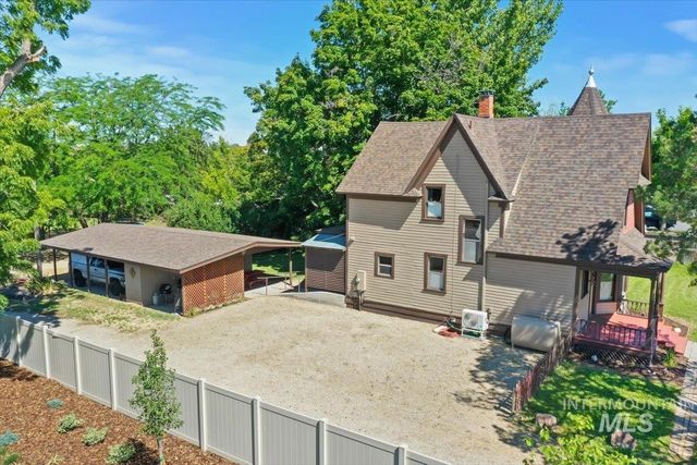 3904 S Indiana Avenue, Caldwell, ID 83605