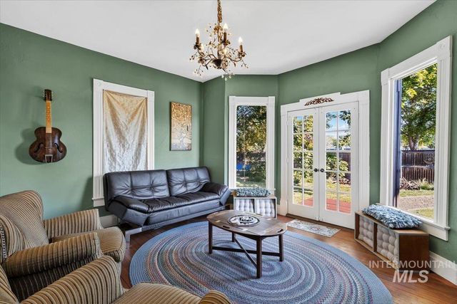 3904 S Indiana Avenue, Caldwell, ID 83605