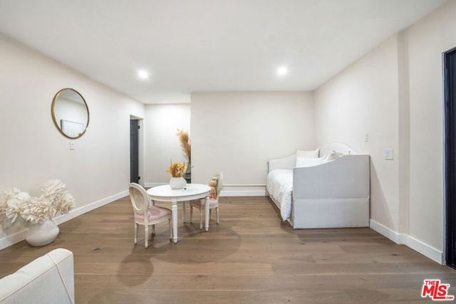 9265 Thrush Way, Los Angeles, CA 90069