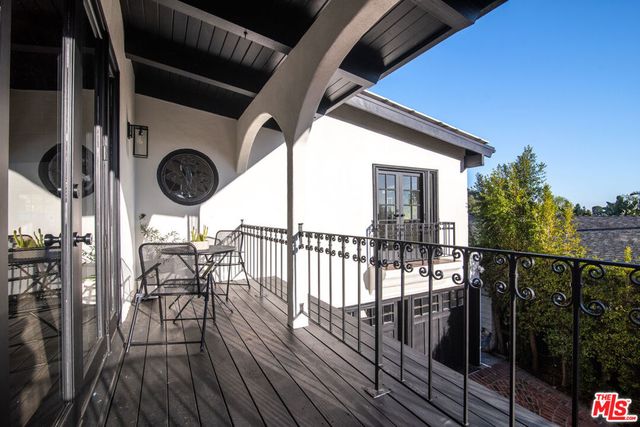 9265 Thrush Way, Los Angeles, CA 90069