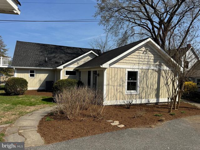 1268 HAYES RD, Shady Side, MD 20764