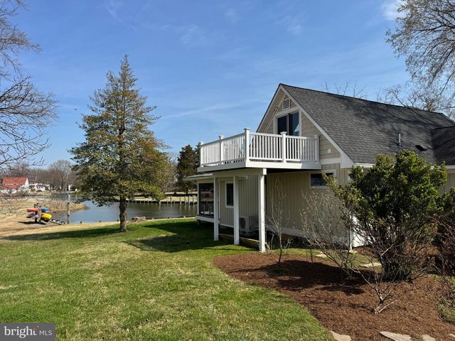 1268 HAYES RD, Shady Side, MD 20764