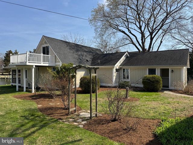 1268 HAYES RD, Shady Side, MD 20764