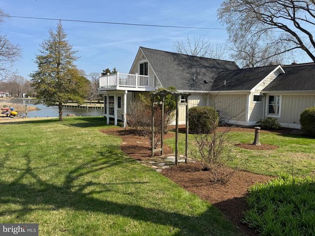 1268 HAYES RD, Shady Side, MD 20764