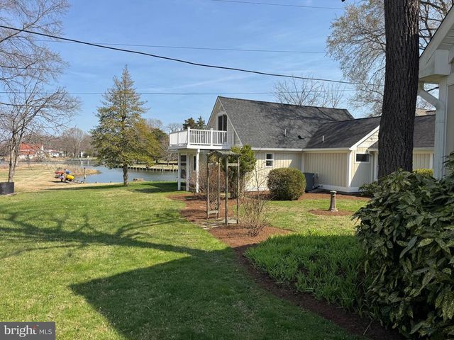 1268 HAYES RD, Shady Side, MD 20764