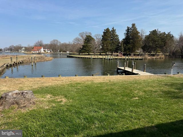 1268 HAYES RD, Shady Side, MD 20764