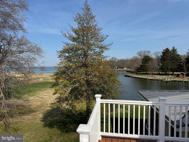 1268 HAYES RD, Shady Side, MD 20764