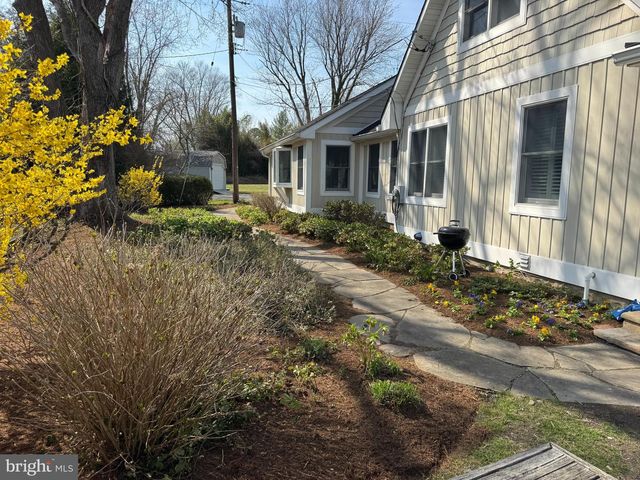 1268 HAYES RD, Shady Side, MD 20764