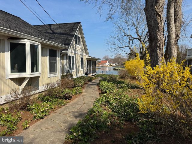 1268 HAYES RD, Shady Side, MD 20764