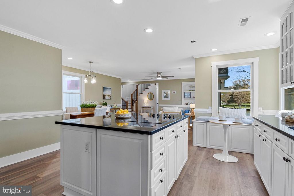 Image 18 of property listing at 1268 HAYES RD, Shady Side, MD 20764