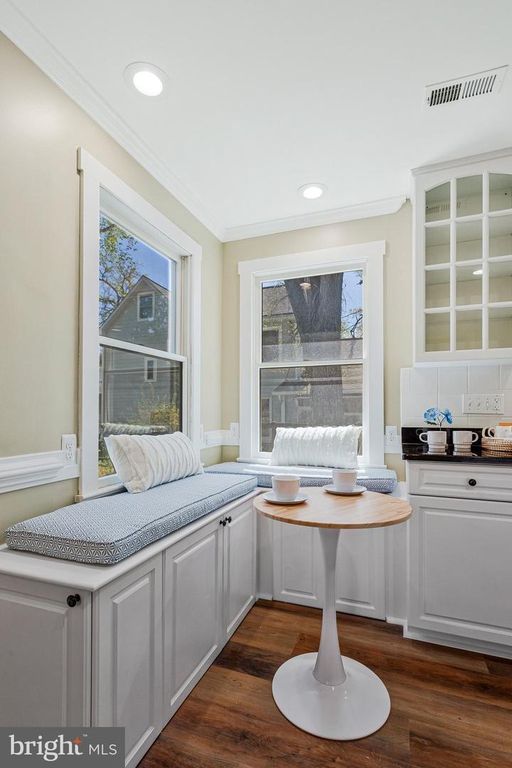 Image 19 of property listing at 1268 HAYES RD, Shady Side, MD 20764