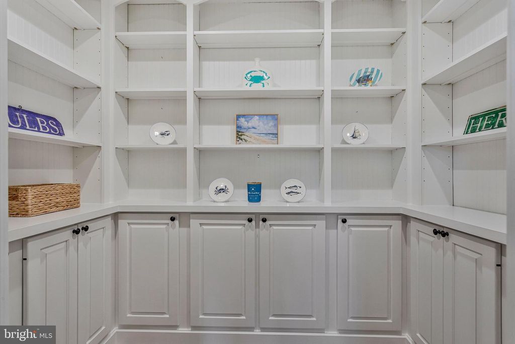 Image 20 of property listing at 1268 HAYES RD, Shady Side, MD 20764